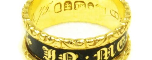Mourning Ring, 18ct Gold and Enamel, Hallmarked London 18ct Gold Dated 1827 inscribed with "Wm (William) Wrightson ob 26 Dec. 1827 At 75"