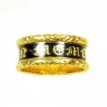 Mourning Ring, 18ct Gold and Enamel, Hallmarked London 18ct Gold Dated 1827 inscribed with "Wm (William) Wrightson ob 26 Dec. 1827 At 75"