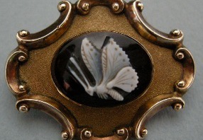 Butterfly mourning brooch, sardonyx cameo “Henry James Esqr died /13th Nov 1839 in his 80th Year”