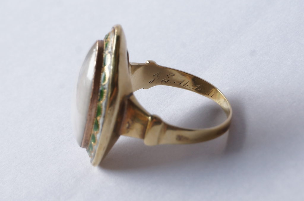 Green Enamel Sentimental Ring with Love Birds & Garlands, Neoclassical, c.1780