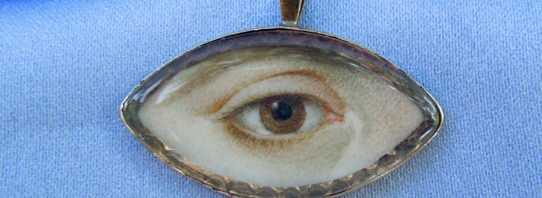 Eye miniautre pendant.
