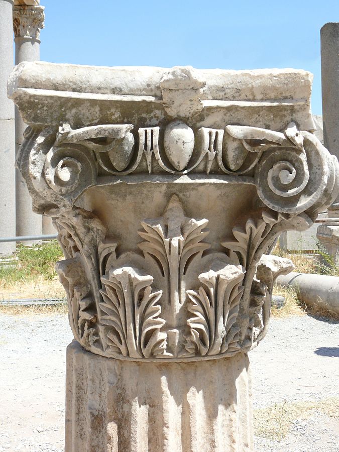 Corinthian column with acanthus leaves.