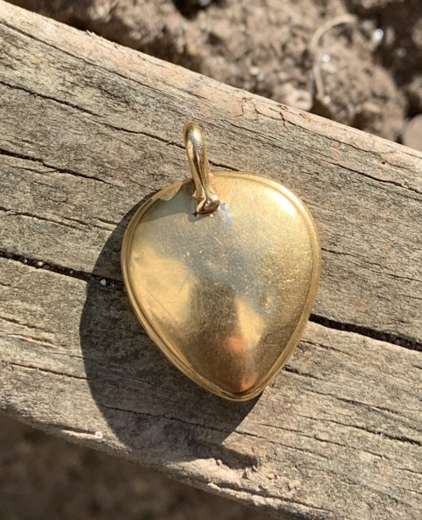 Stuart Crystal late 17th century heart shaped sentimental pendant.