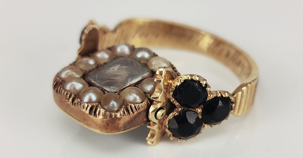 Black enamel swivel mourning ring reading "R.P Alywin OB 24th May 1816 AE 54 / IN MEMORY OF MY BELOVED FATHER” – later research has identified him as Robert Patrick Alywin. Courtesy Kalmar Antiques.